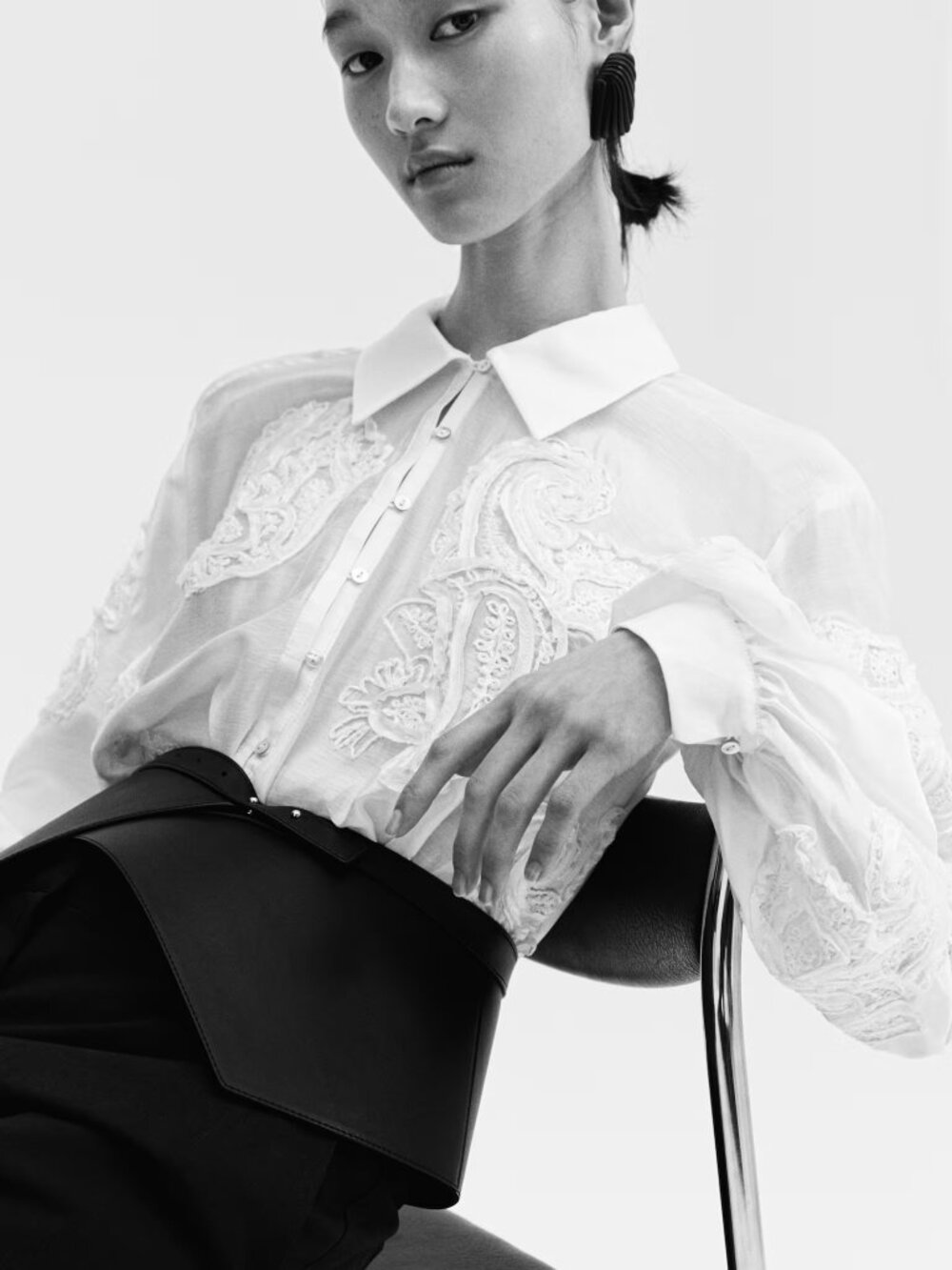 H&M Embroidered Blouse - Picture 7 of 16